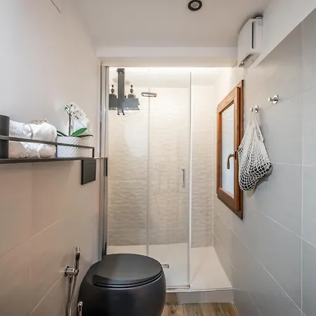 Apartament Design In Centro A Modena, Pass Parcheggio Incluso, Ciao Bella
