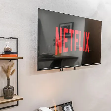 Design In Centro A Modena, Pass Parcheggio Incluso, Ciao Bella アパート