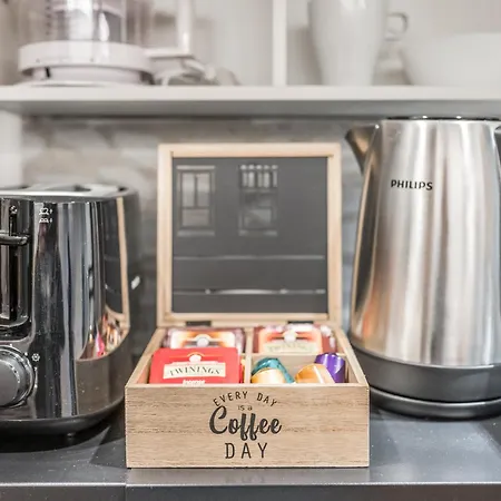 아파트 Design In Centro A Modena, Pass Parcheggio Incluso, Ciao Bella *